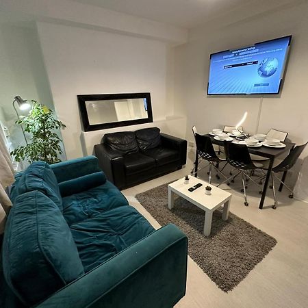 3 Bedroom King Cross Station City Centre Лондон Экстерьер фото