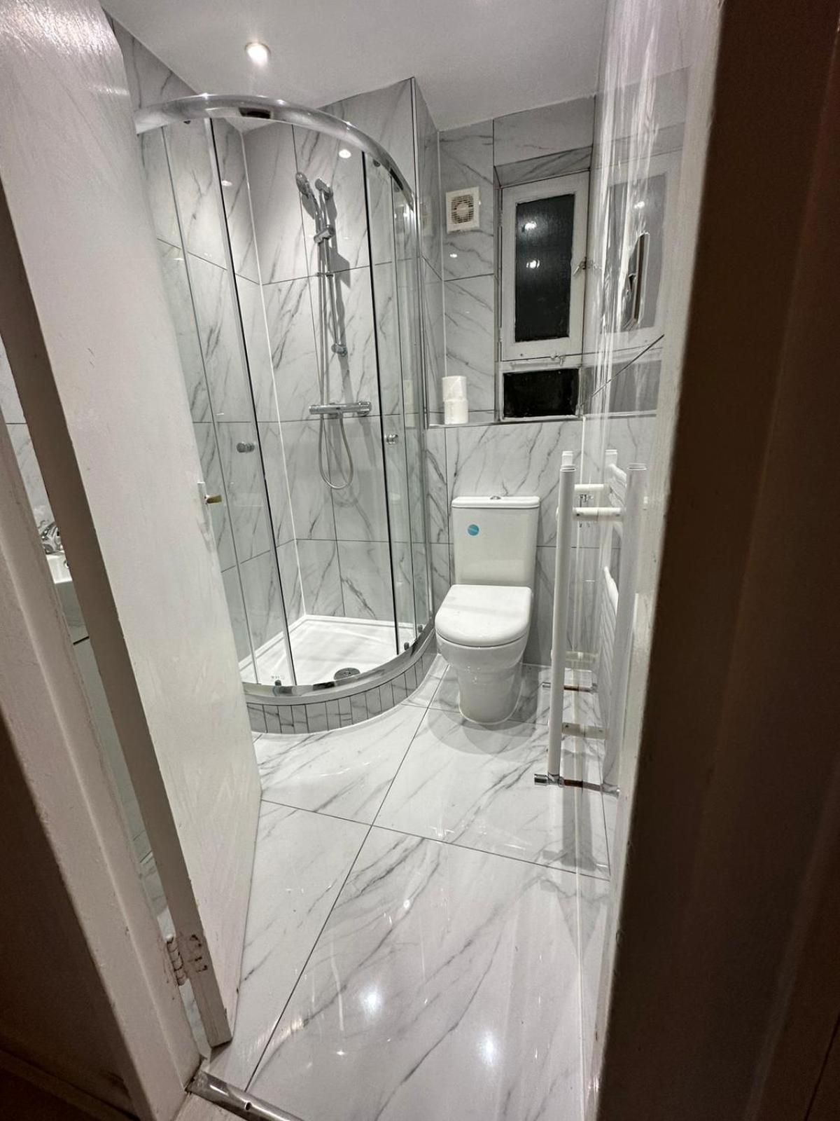 3 Bedroom King Cross Station City Centre Лондон Экстерьер фото